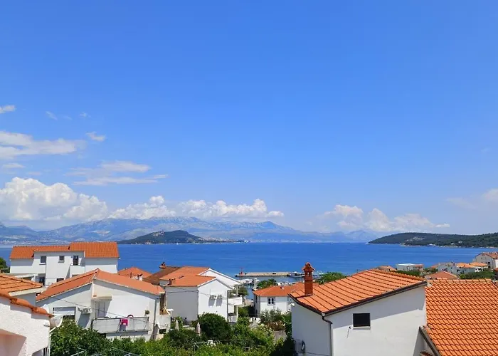 Lucy شقة سلاتين